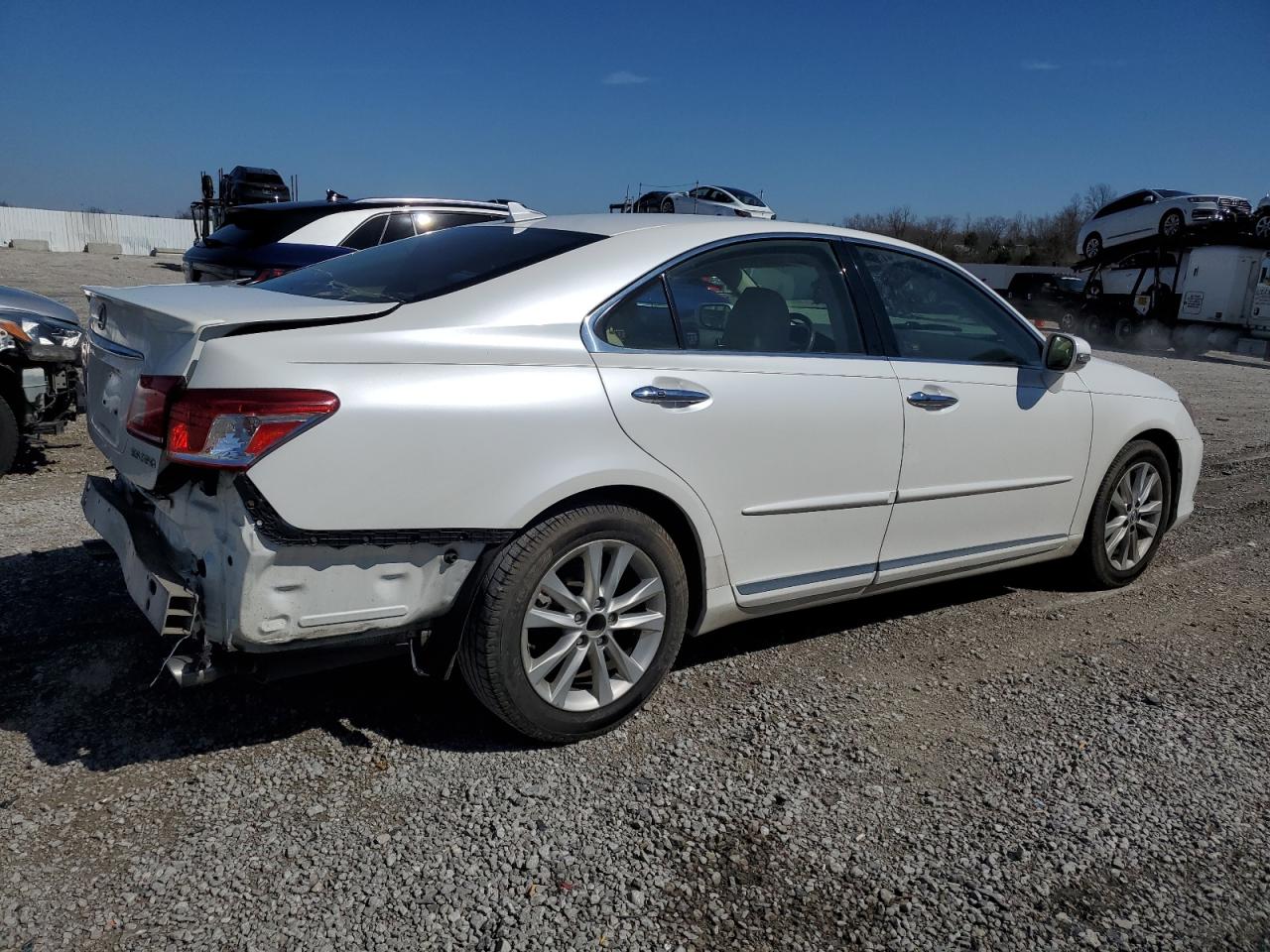 2010 Lexus ES - Image 3