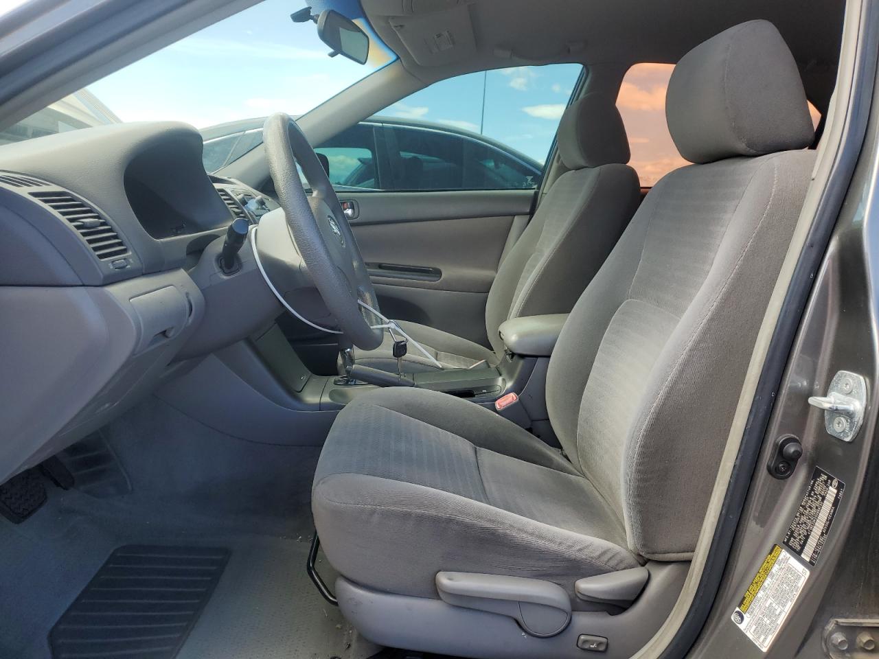2005 Toyota Camry - Image 7