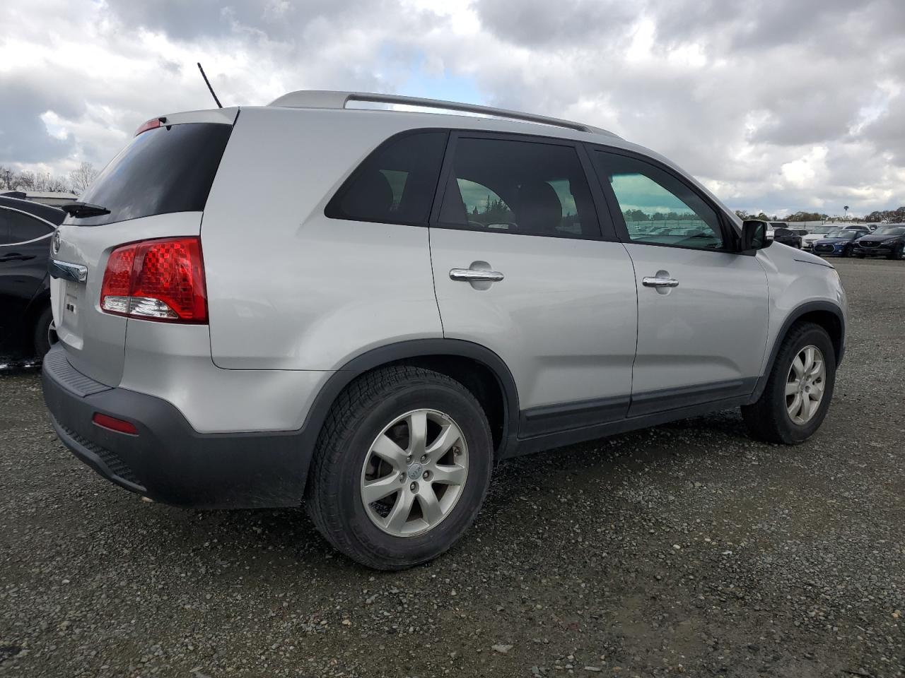 2012 Kia Sorento - Image 3