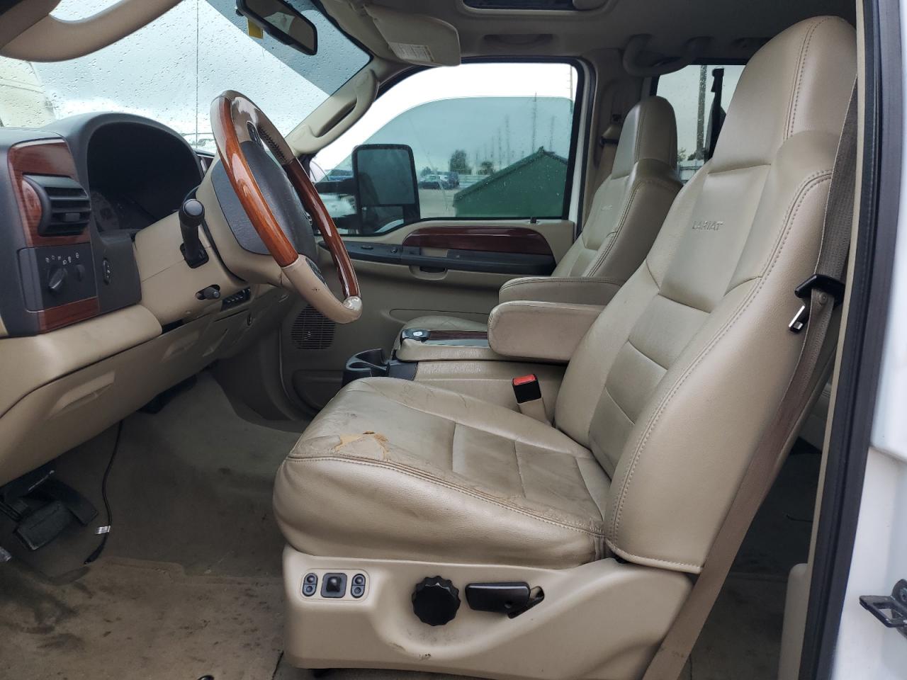 2006 Ford F350 - Image 7