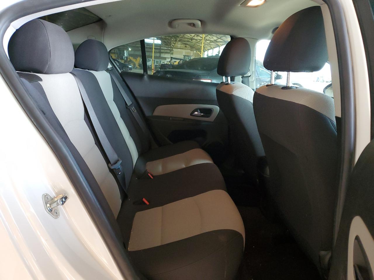 2016 Chevrolet Cruze - Image 10
