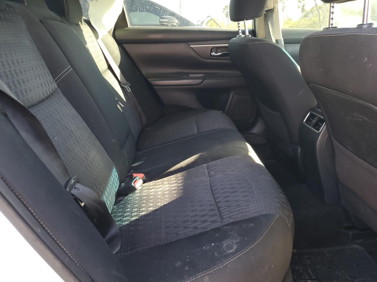 2016 Nissan Altima - Image 10