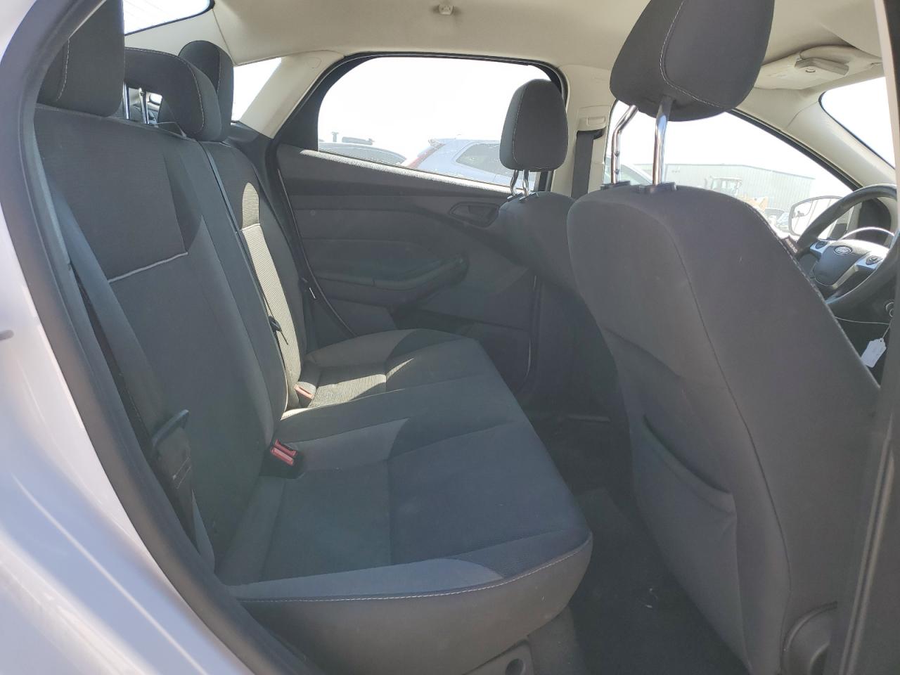 2012 Ford Focus - Image 11
