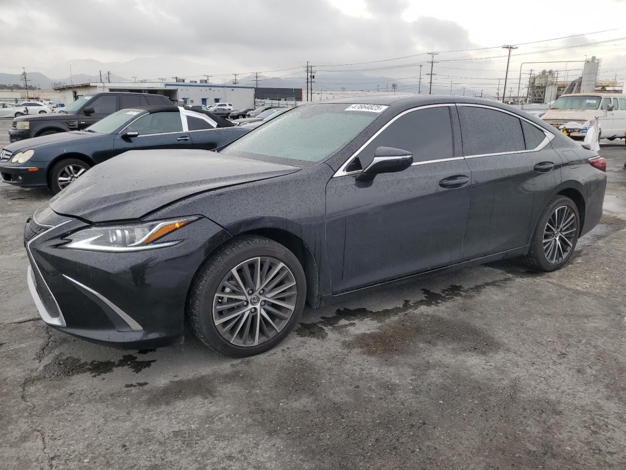 2024 Lexus ES - Image 1