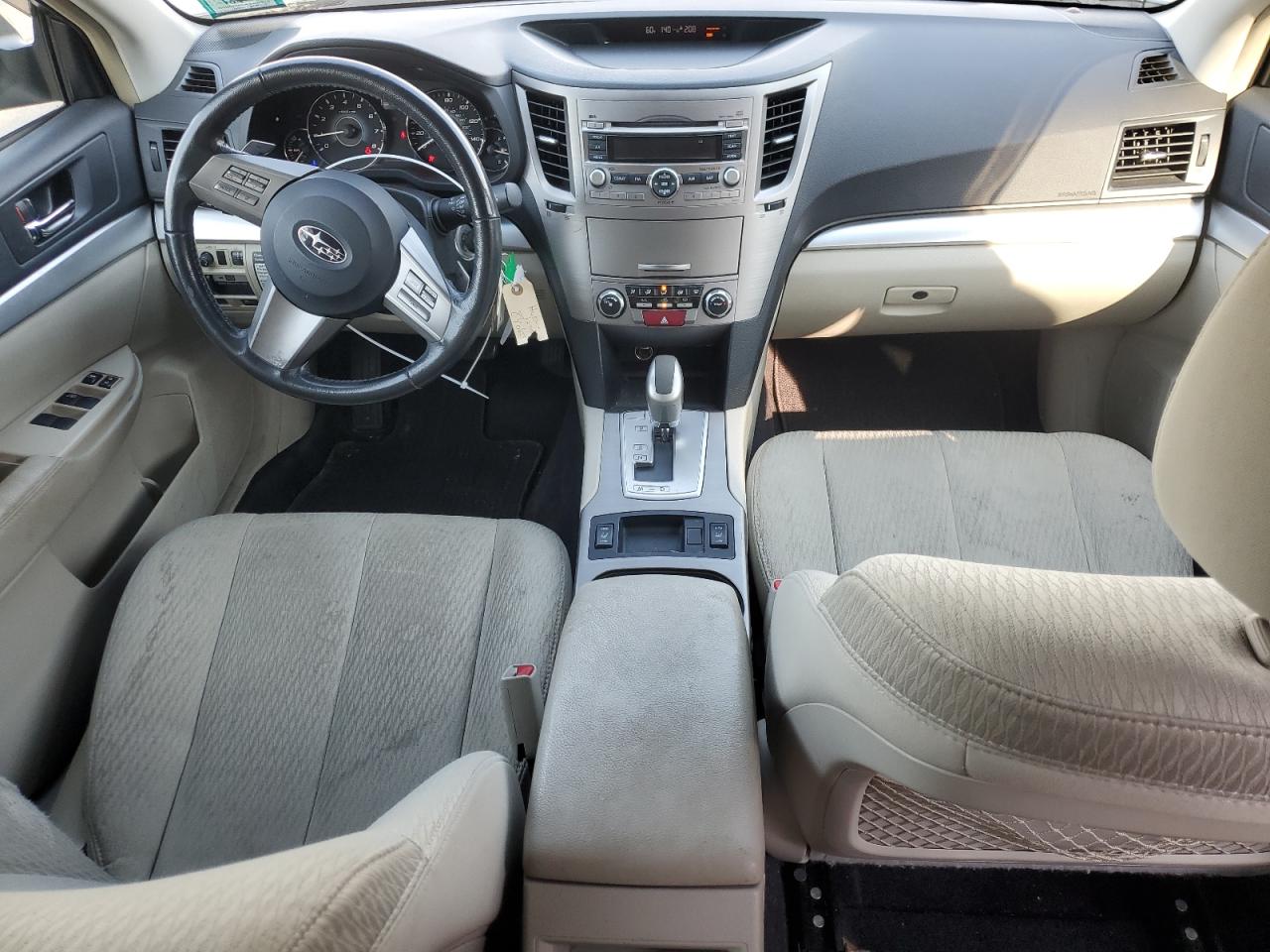 2010 Subaru Outback - Image 8