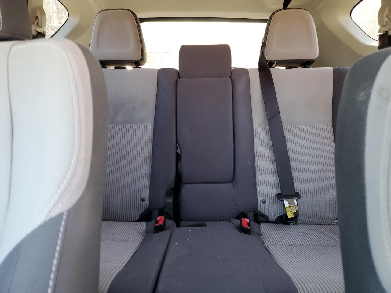 2015 Toyota RAV 4 - Image 10