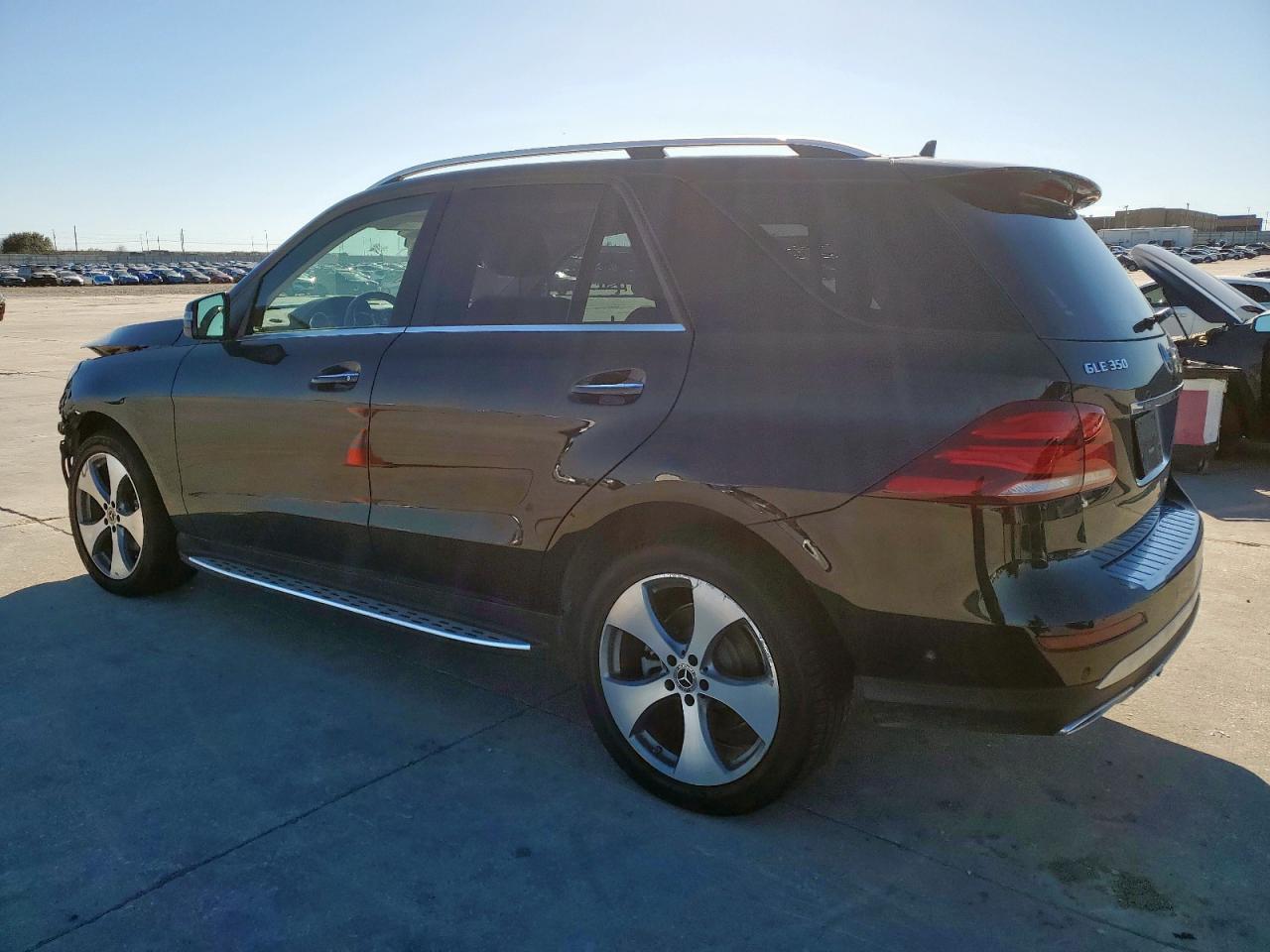 2018 Mercedes-Benz GLE - Image 2