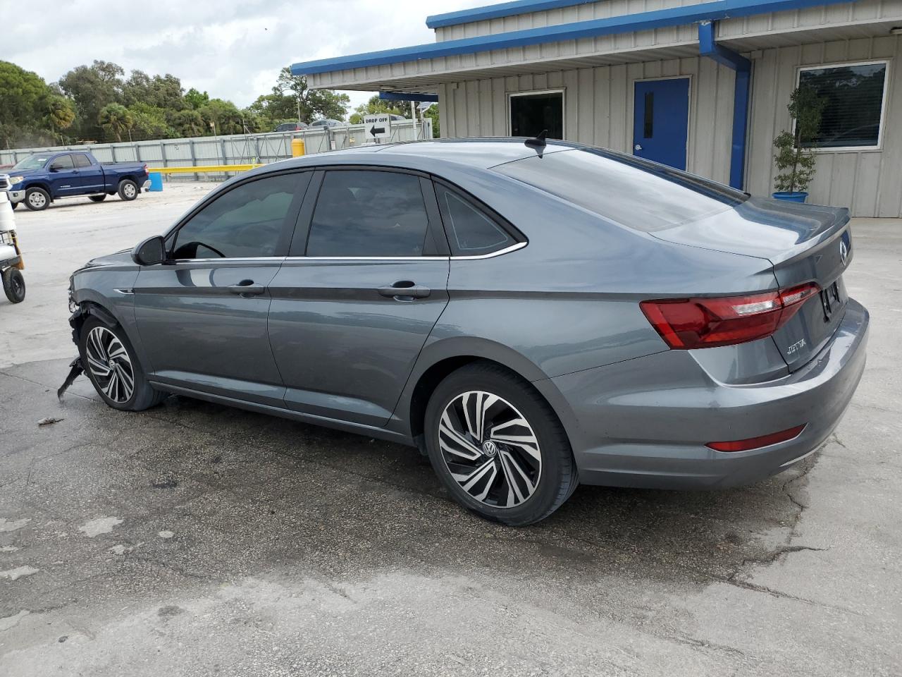 2020 Volkswagen Jetta - Image 2