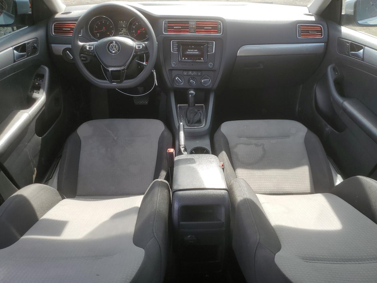 2017 Volkswagen Jetta - Image 8