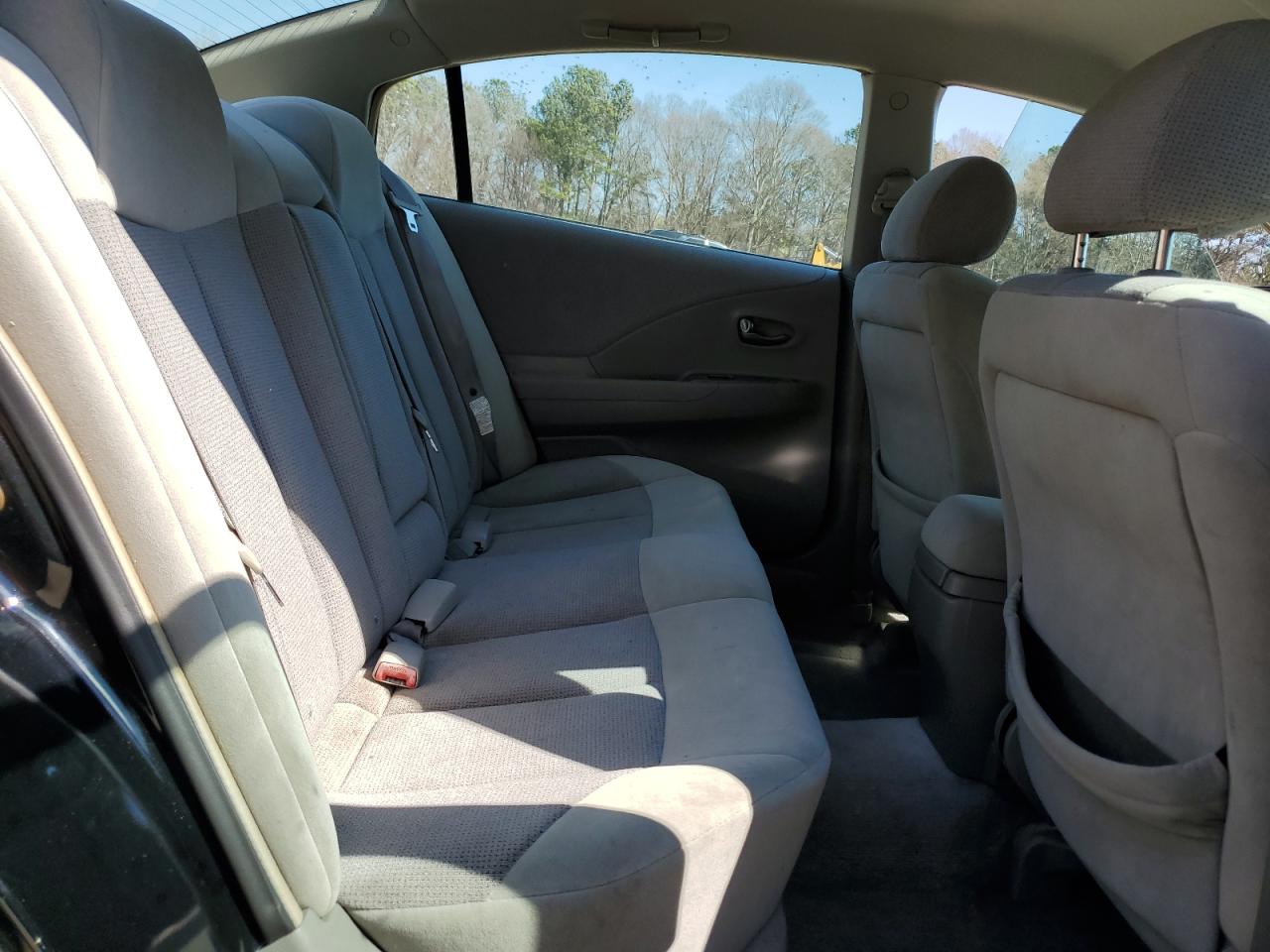 2004 Nissan Altima - Image 10