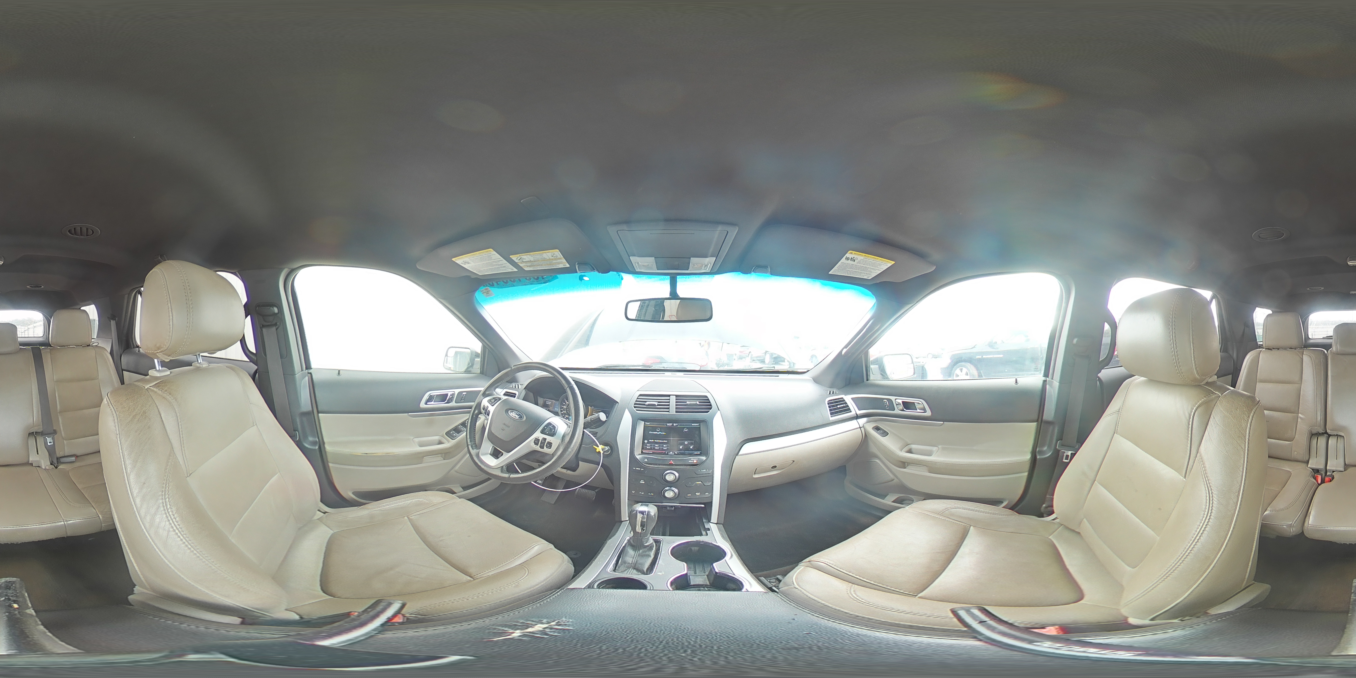 2015 Ford Explorer - Image 16