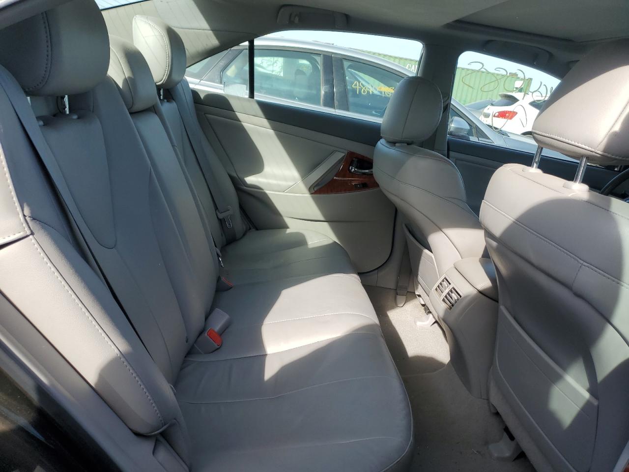 2011 Toyota Camry - Image 10