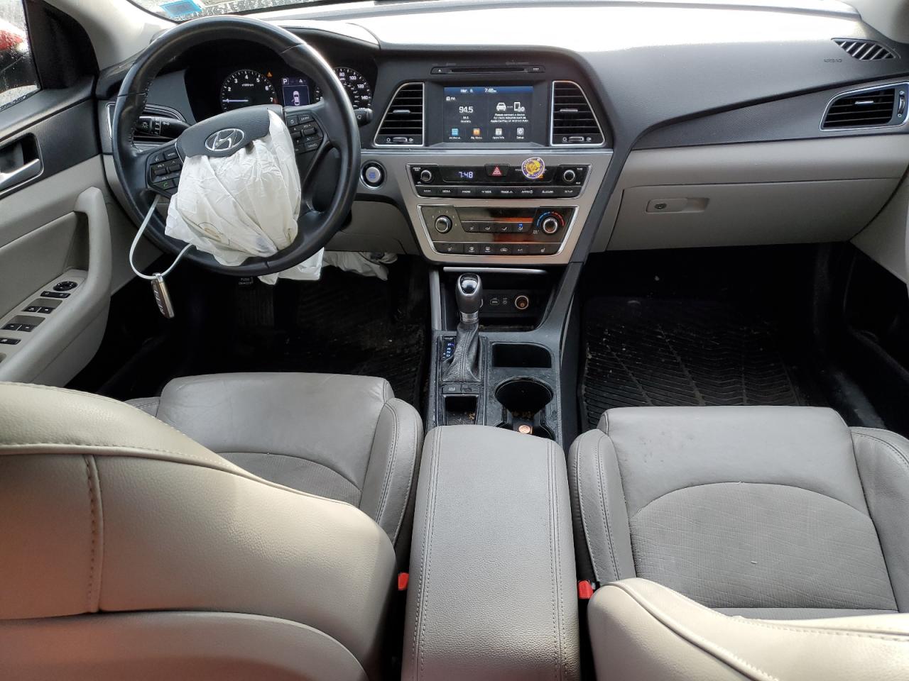 2017 Hyundai Sonata - Image 8