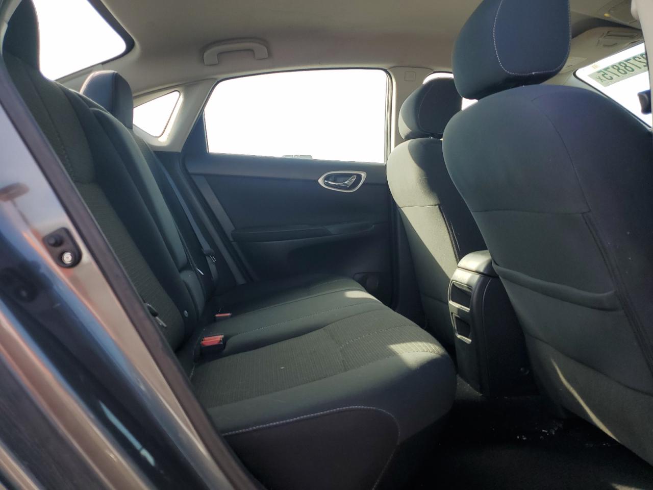 2015 Nissan Sentra - Image 10