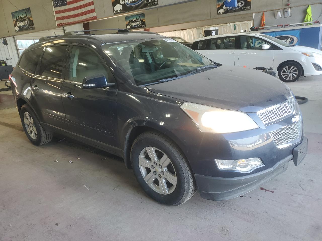2010 Chevrolet Traverse - Image 4