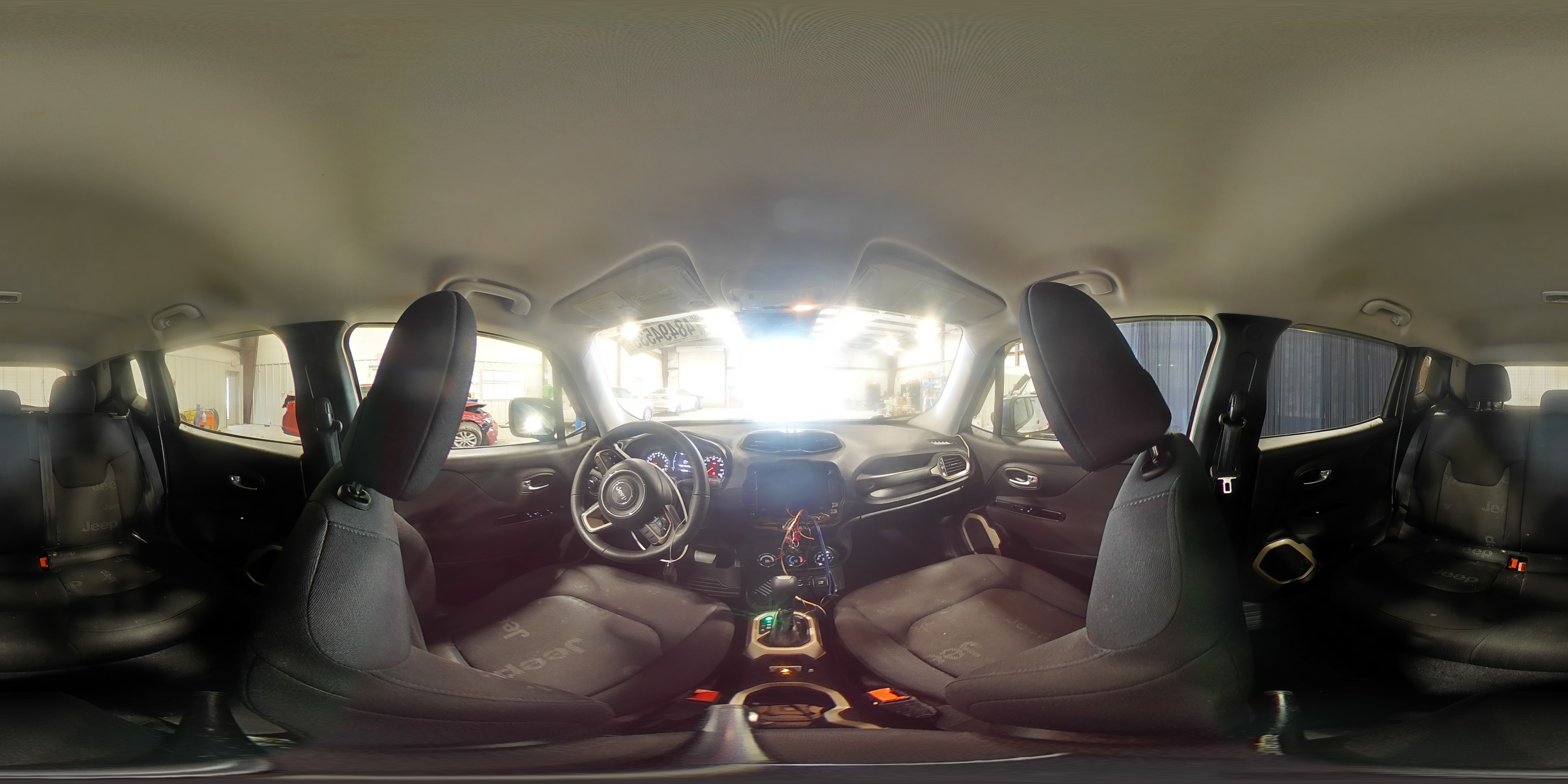 2017 Jeep Renegade - Image 13