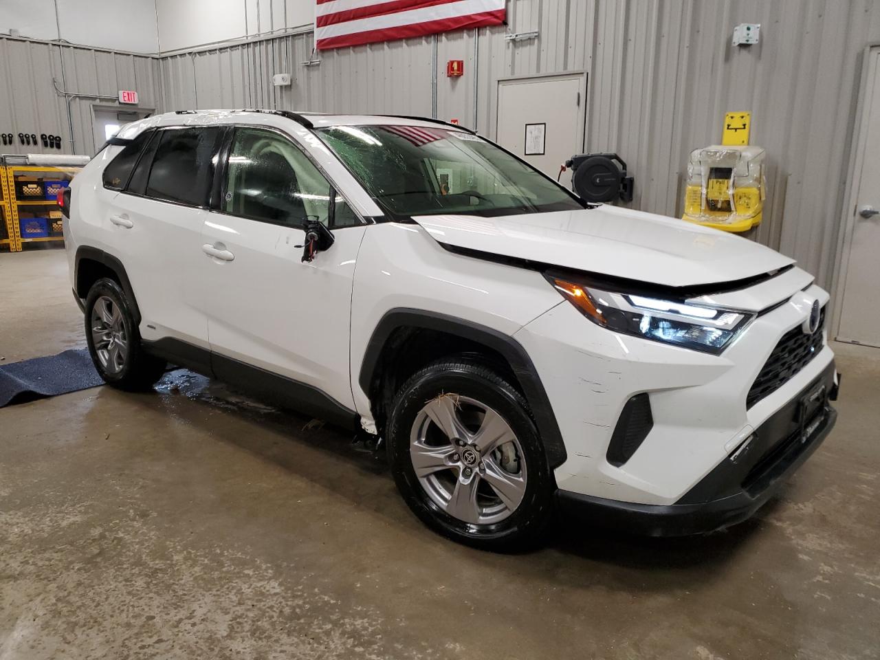 2022 Toyota RAV 4 - Image 4