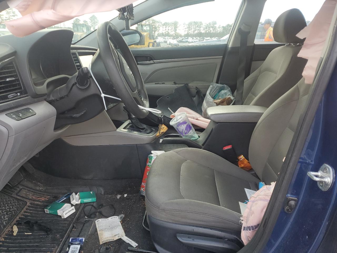 2018 Hyundai Elantra - Image 7