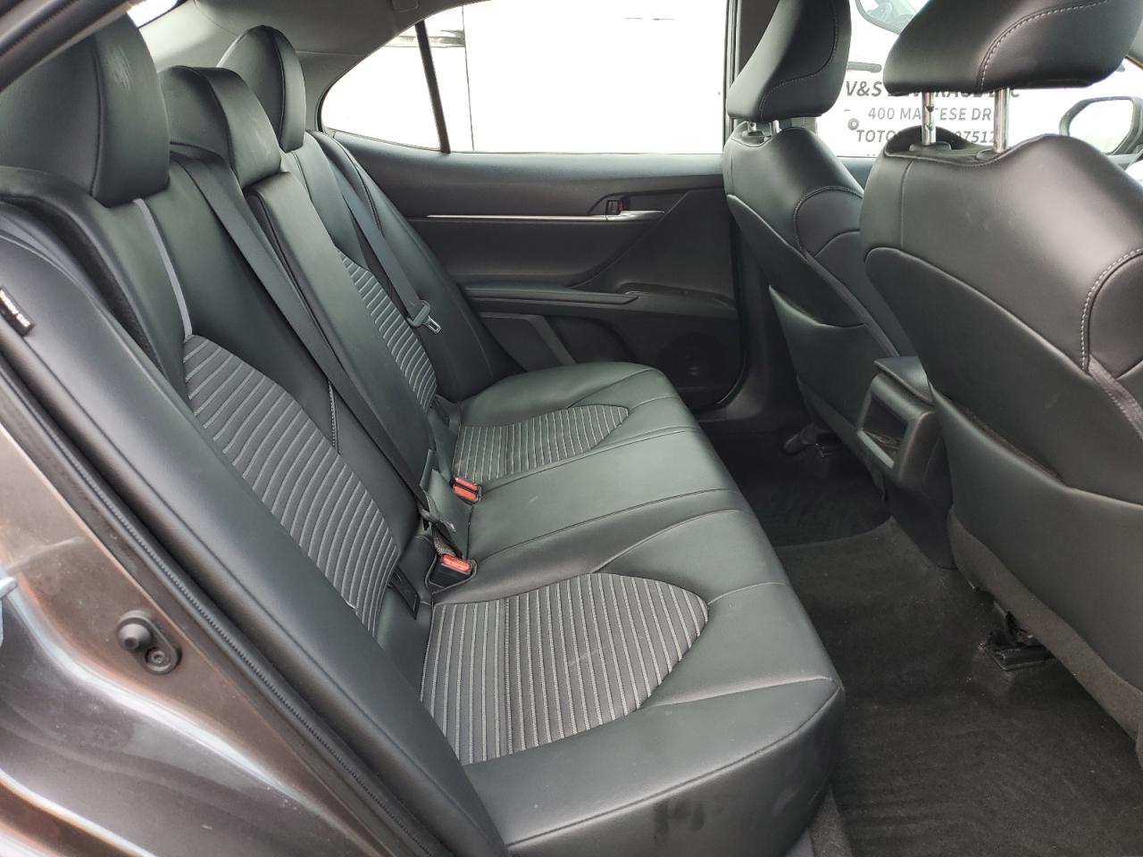 2022 Toyota Camry - Image 10