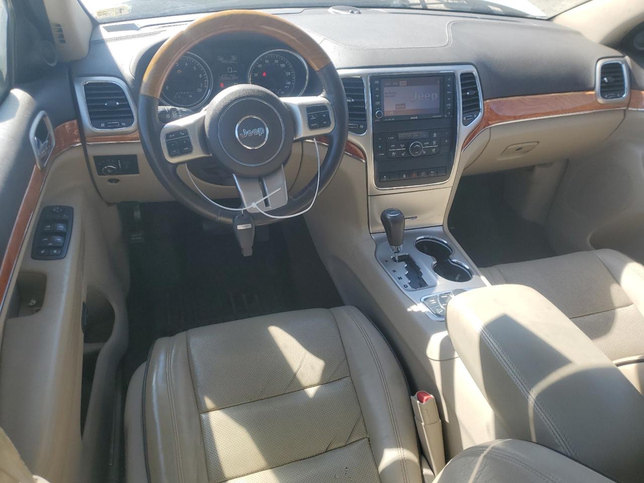 2011 Jeep Grand Cherokee - Image 8