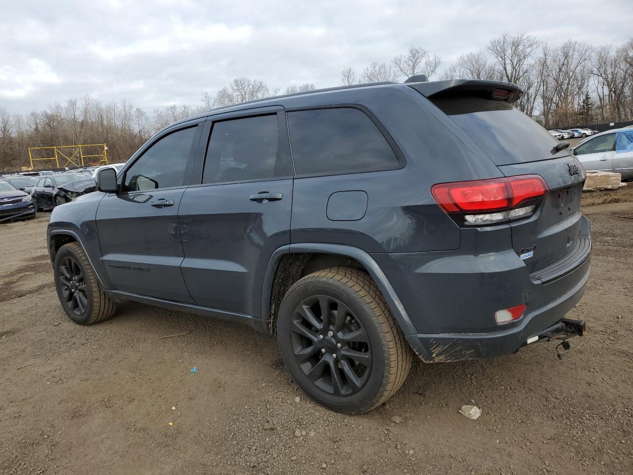 2018 Jeep Grand Cherokee - Image 2