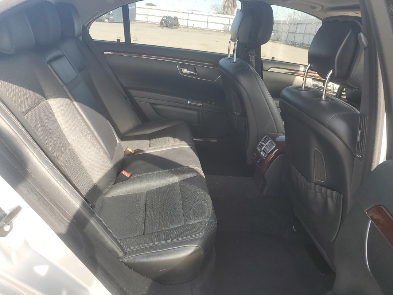 2010 Mercedes-Benz S 400 VIN: WDDNG9FBXAA318000 Lot: 50596055