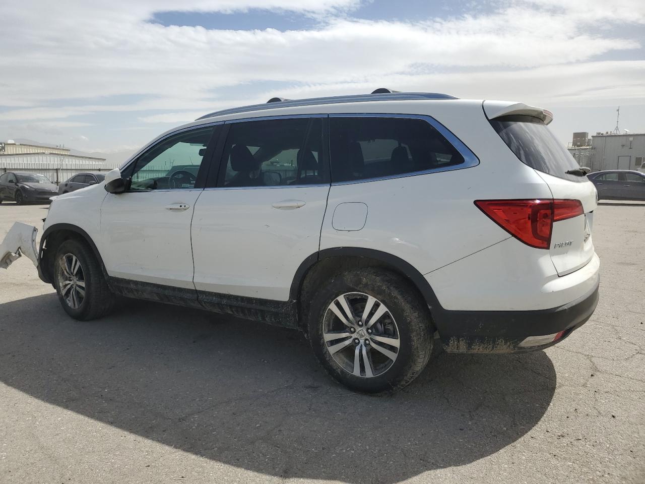 2018 Honda Pilot - Image 2