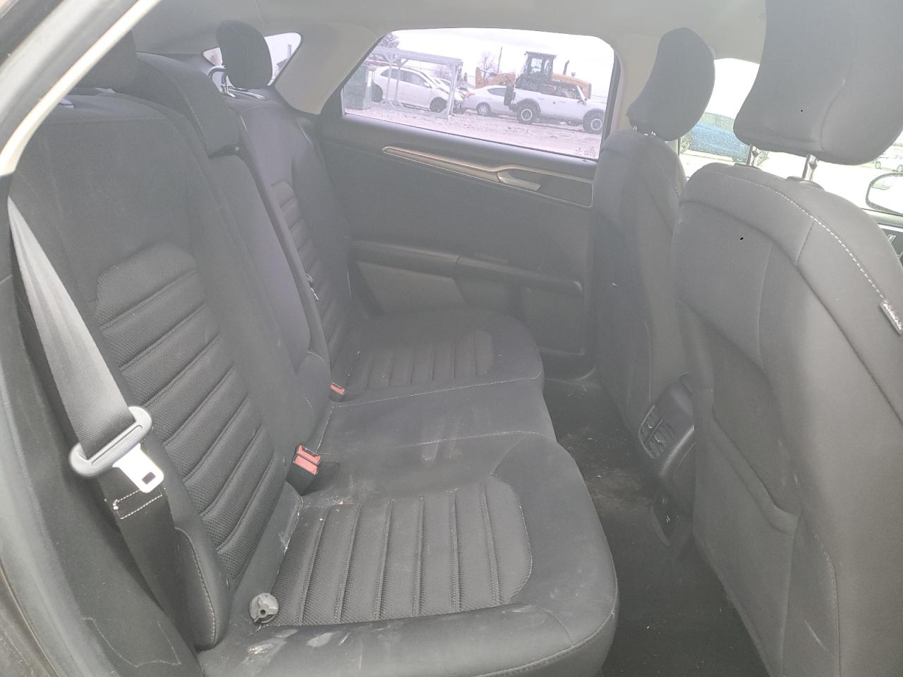 2017 Ford Fusion - Image 10