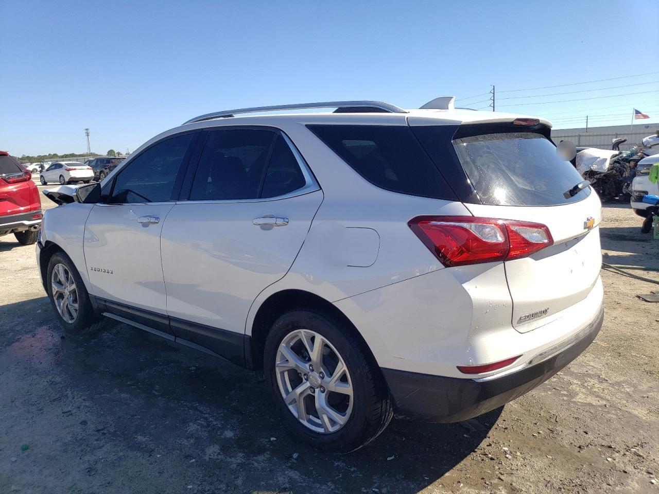2021 Chevrolet Equinox - Image 2