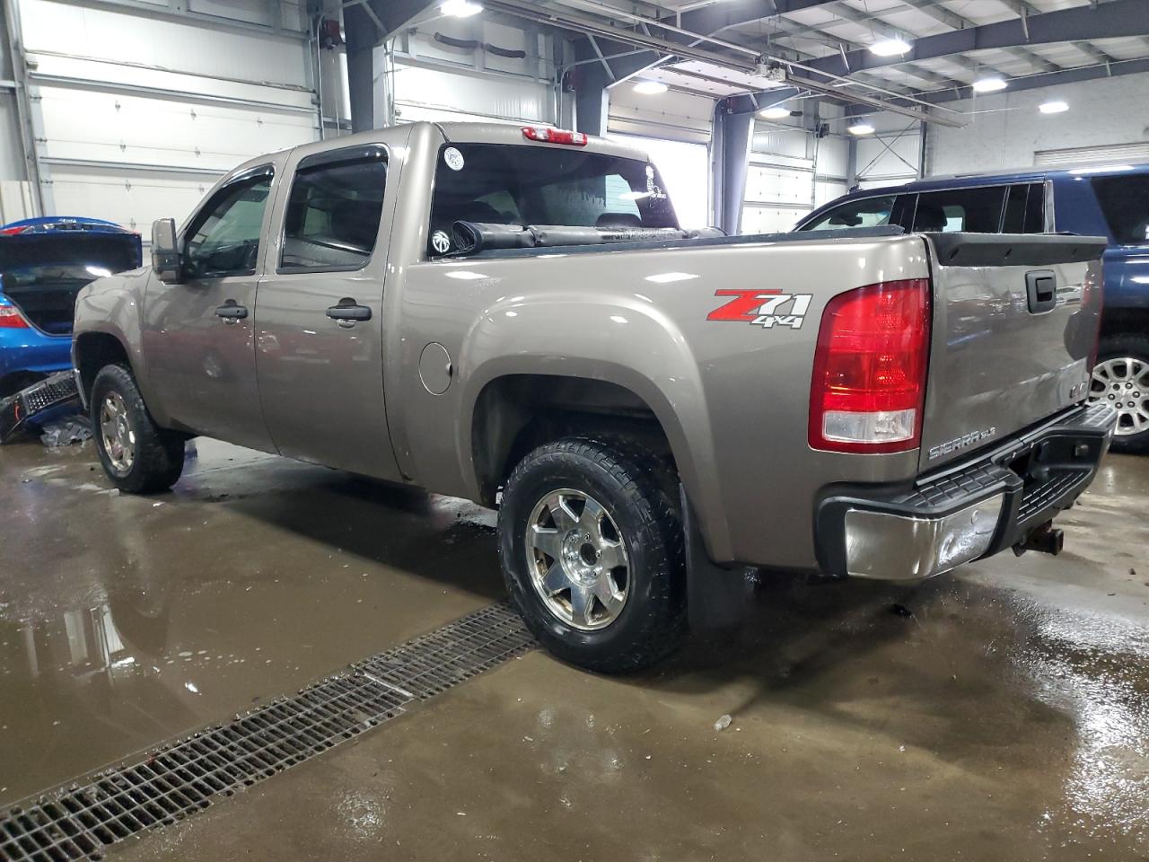 2012 GMC Sierra - Image 2