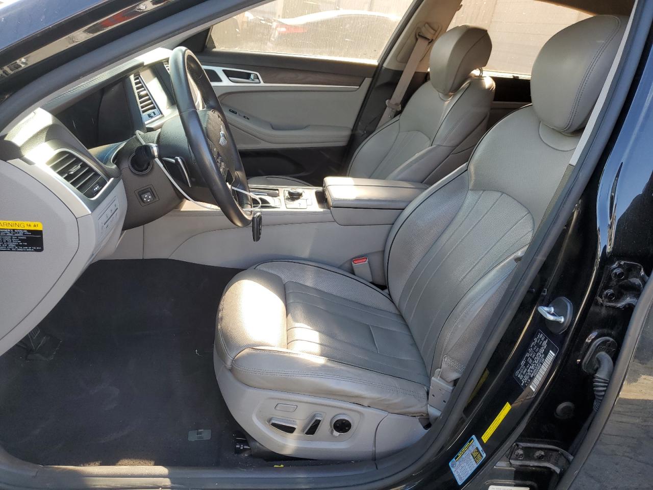 2015 Hyundai Genesis - Image 7