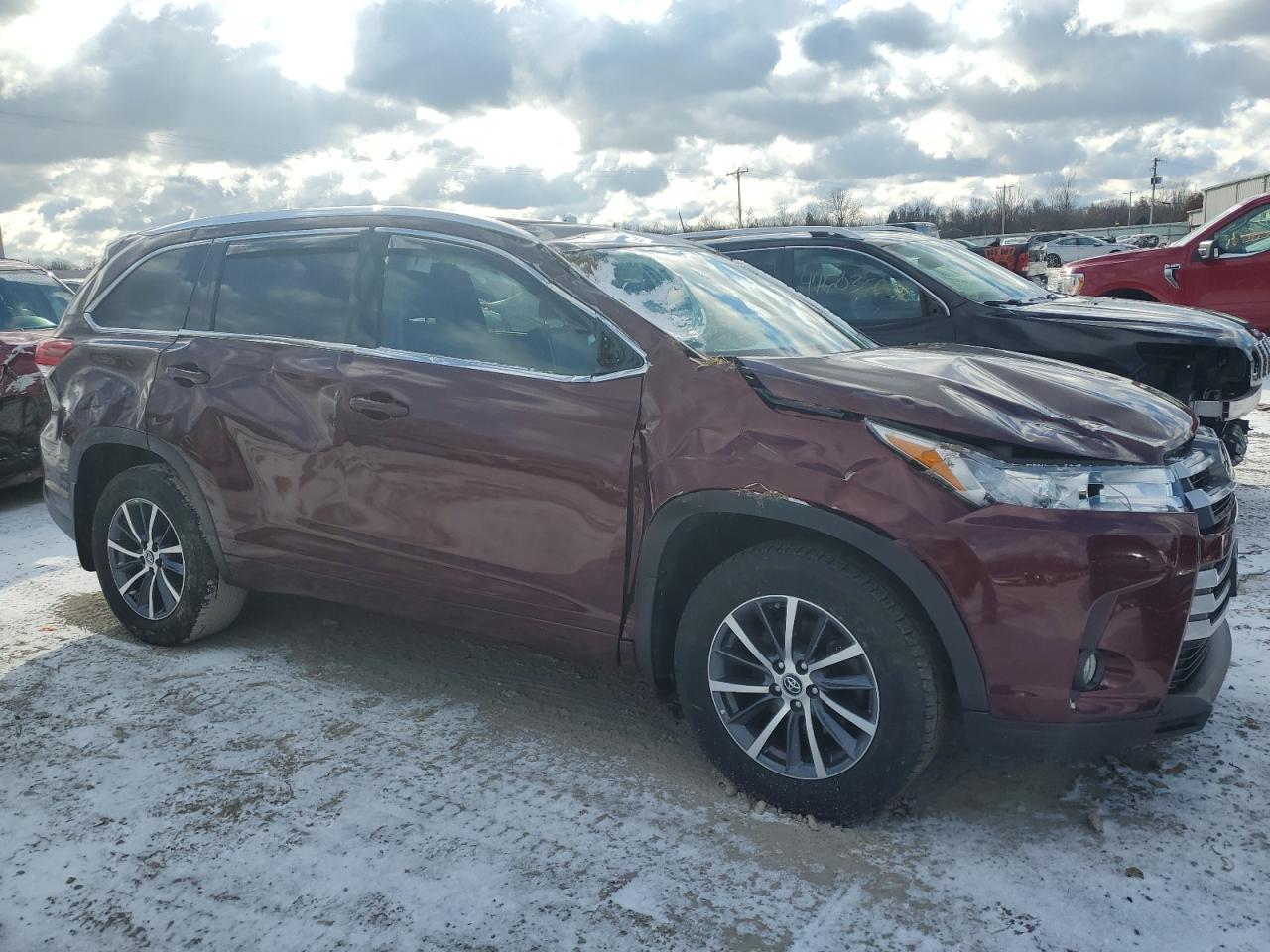 2017 Toyota Highlander - Image 4