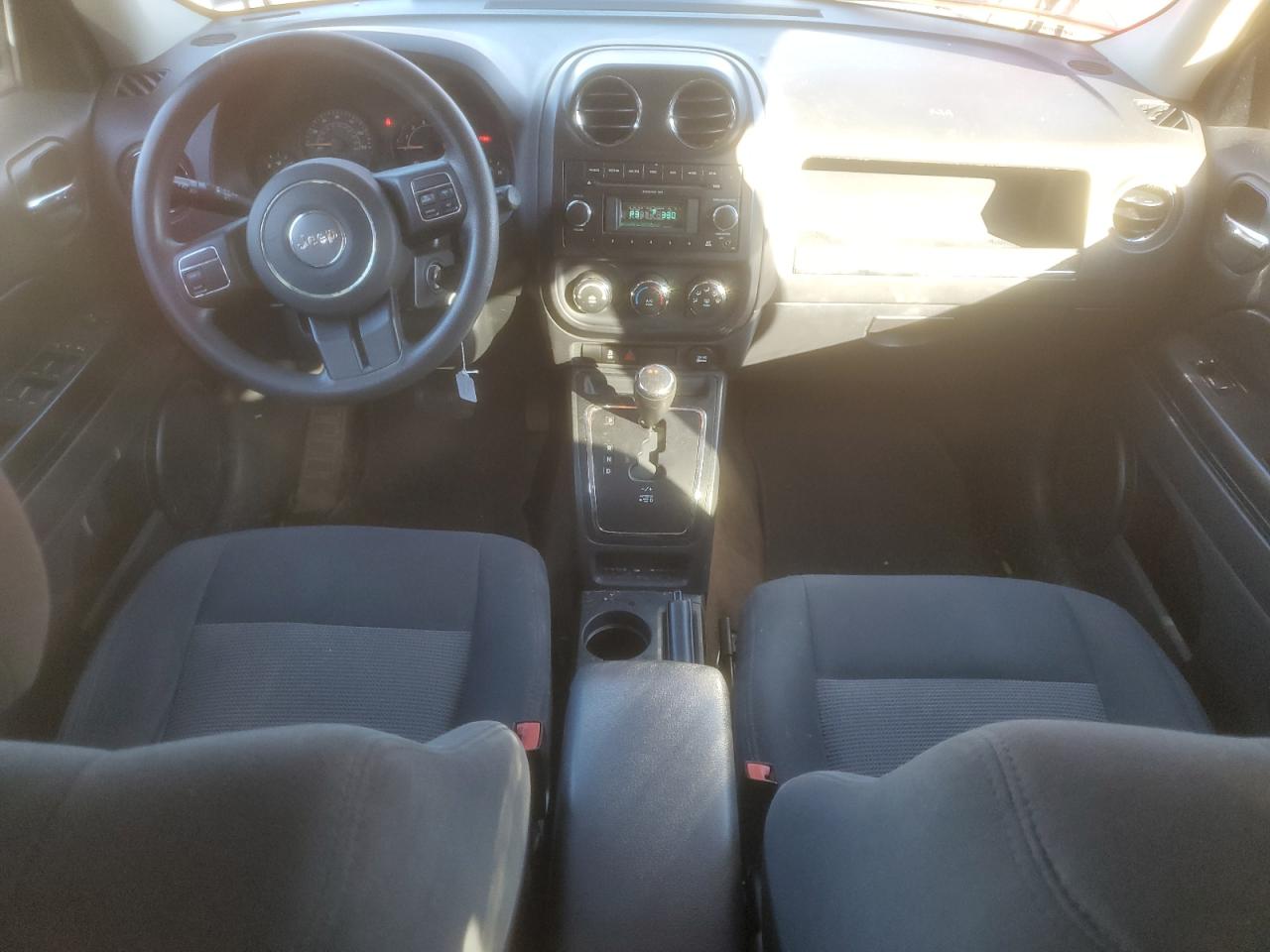 2014 Jeep Liberty (Patriot) - Image 8