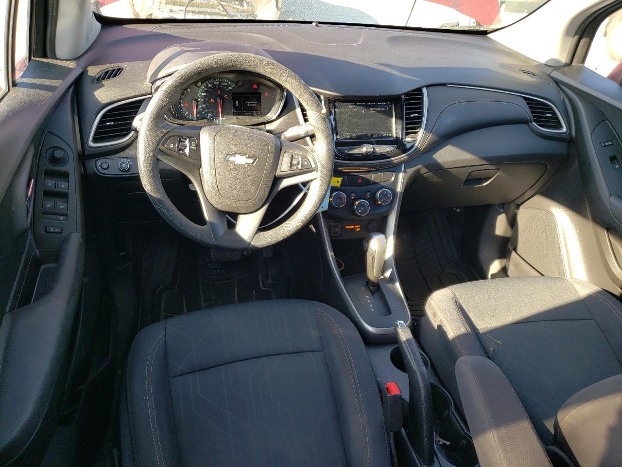 3GNCJLSB6KL214272 CHEVROLET TRAX 2019
