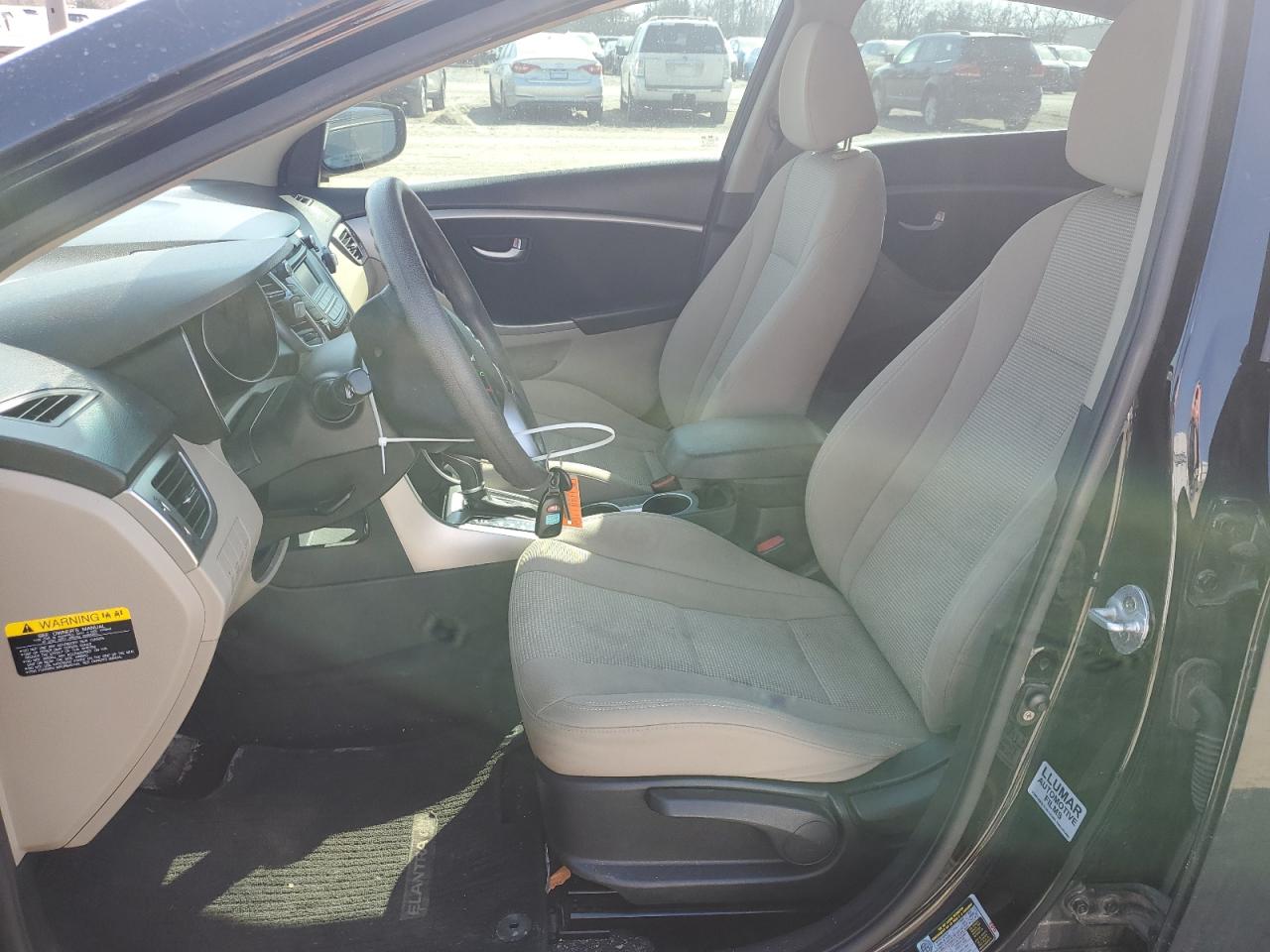 2016 Hyundai Elantra - Image 7