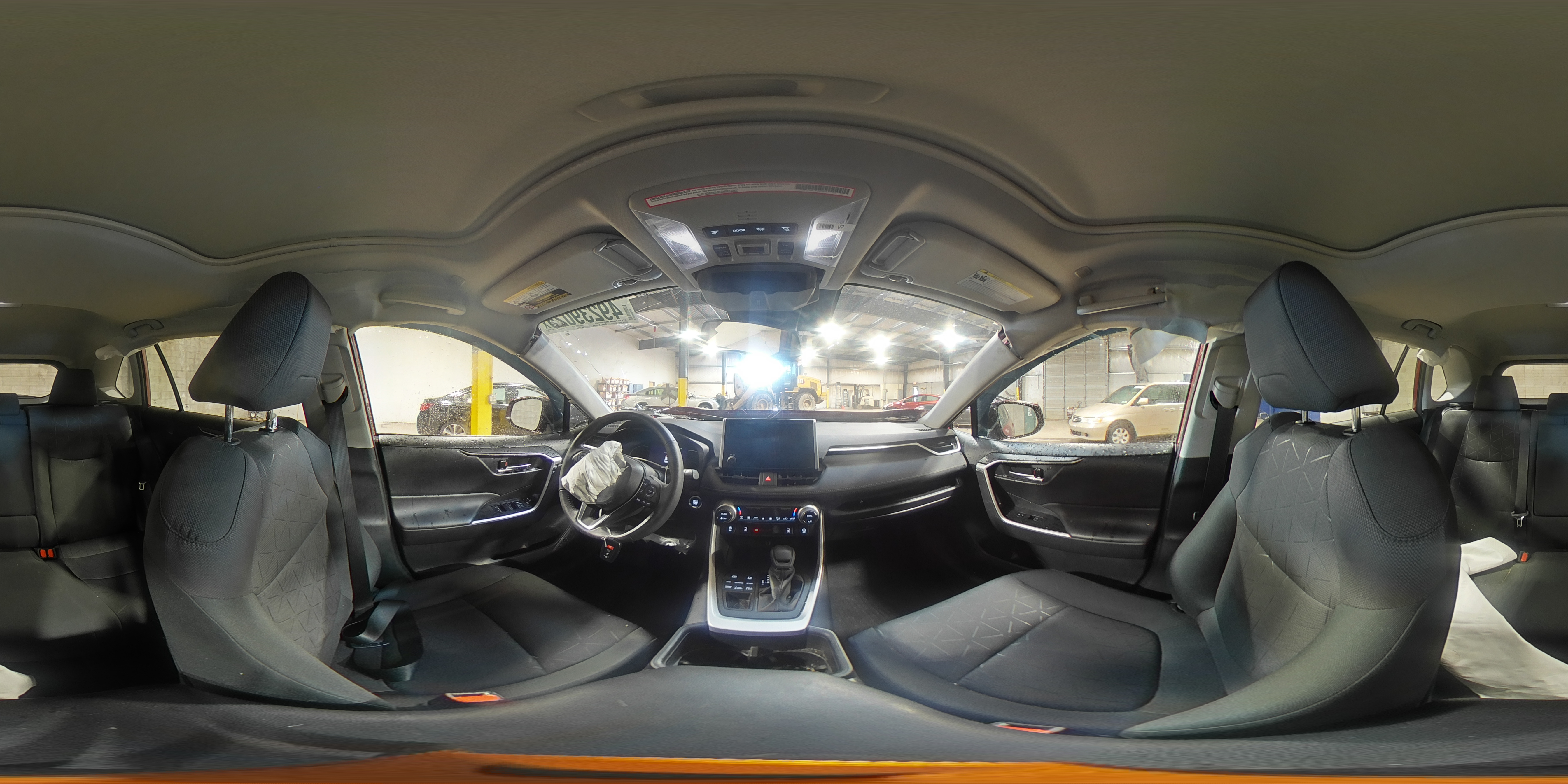2024 Toyota RAV 4 - Image 16