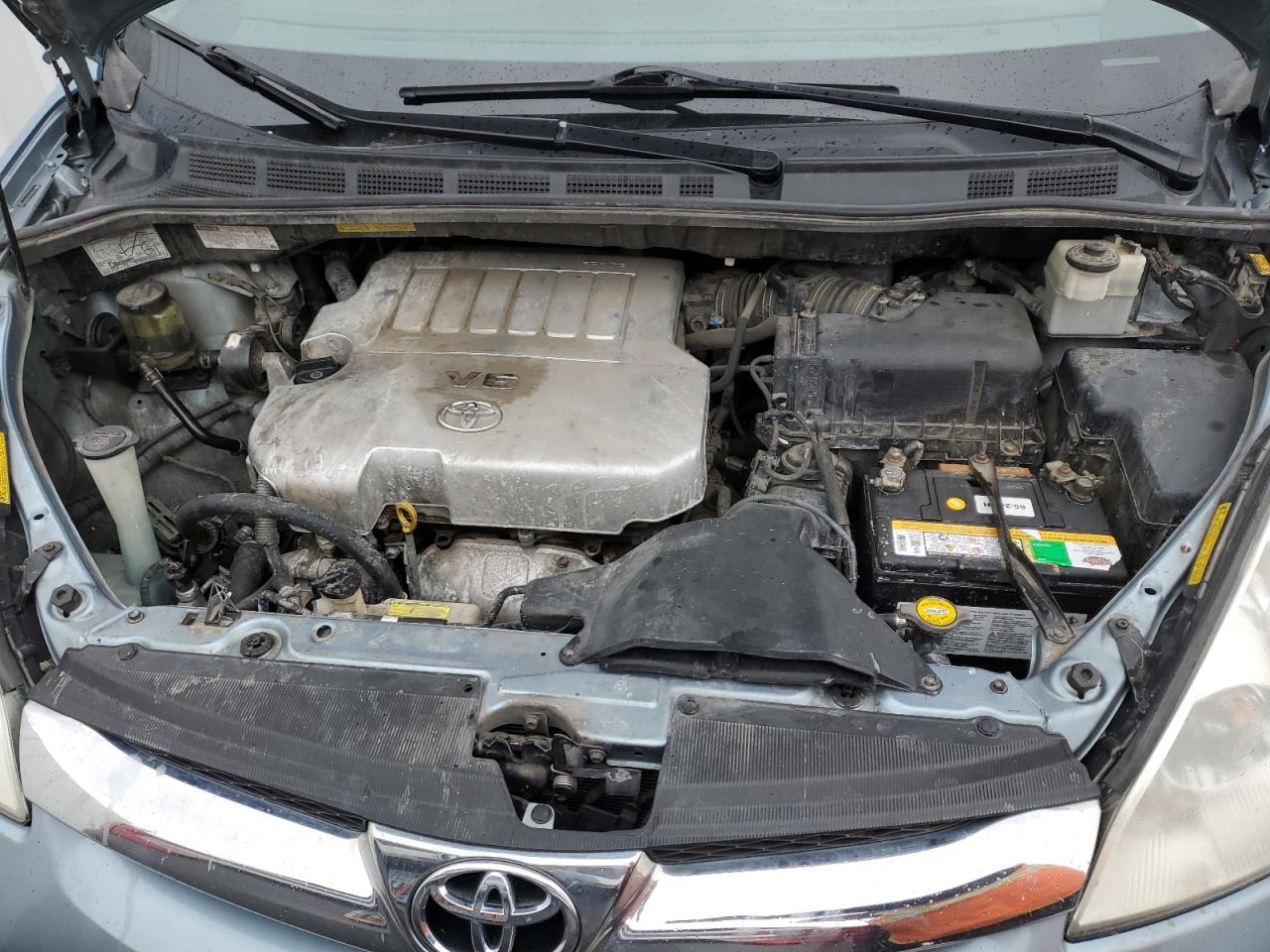2008 Toyota Sienna - Image 11