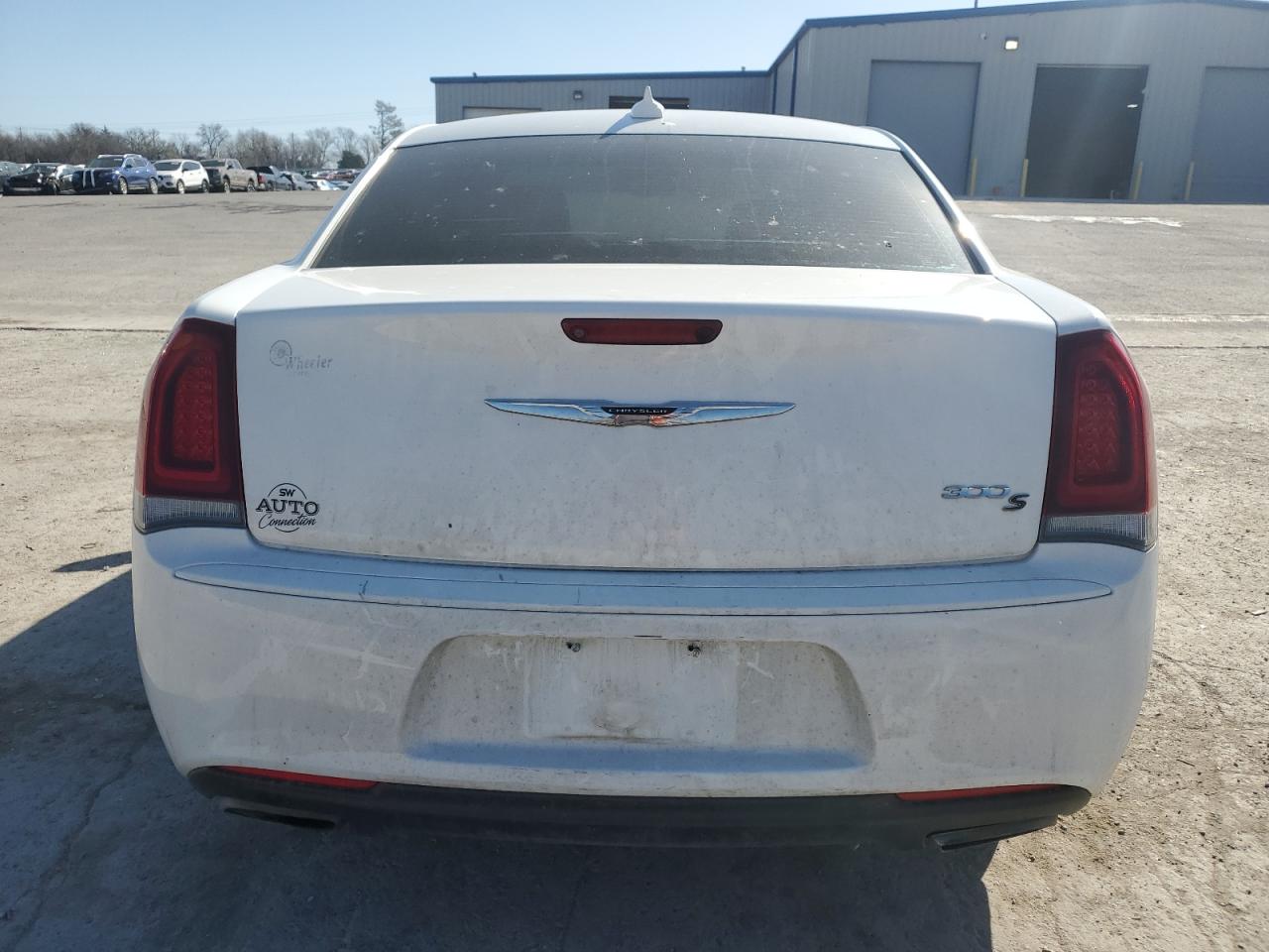 2016 Chrysler 300 - Image 6