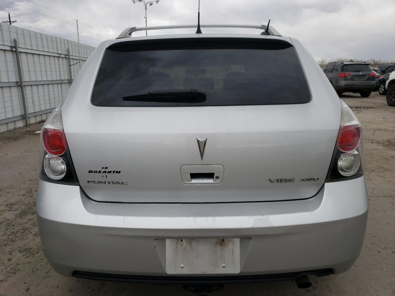 2009 Pontiac Vibe - Image 6