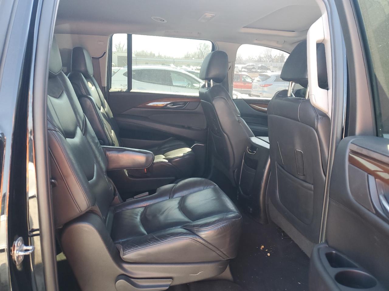 2019 Cadillac Escalade - Image 11