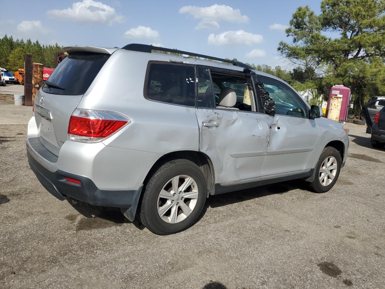 2012 Toyota Highlander - Image 3