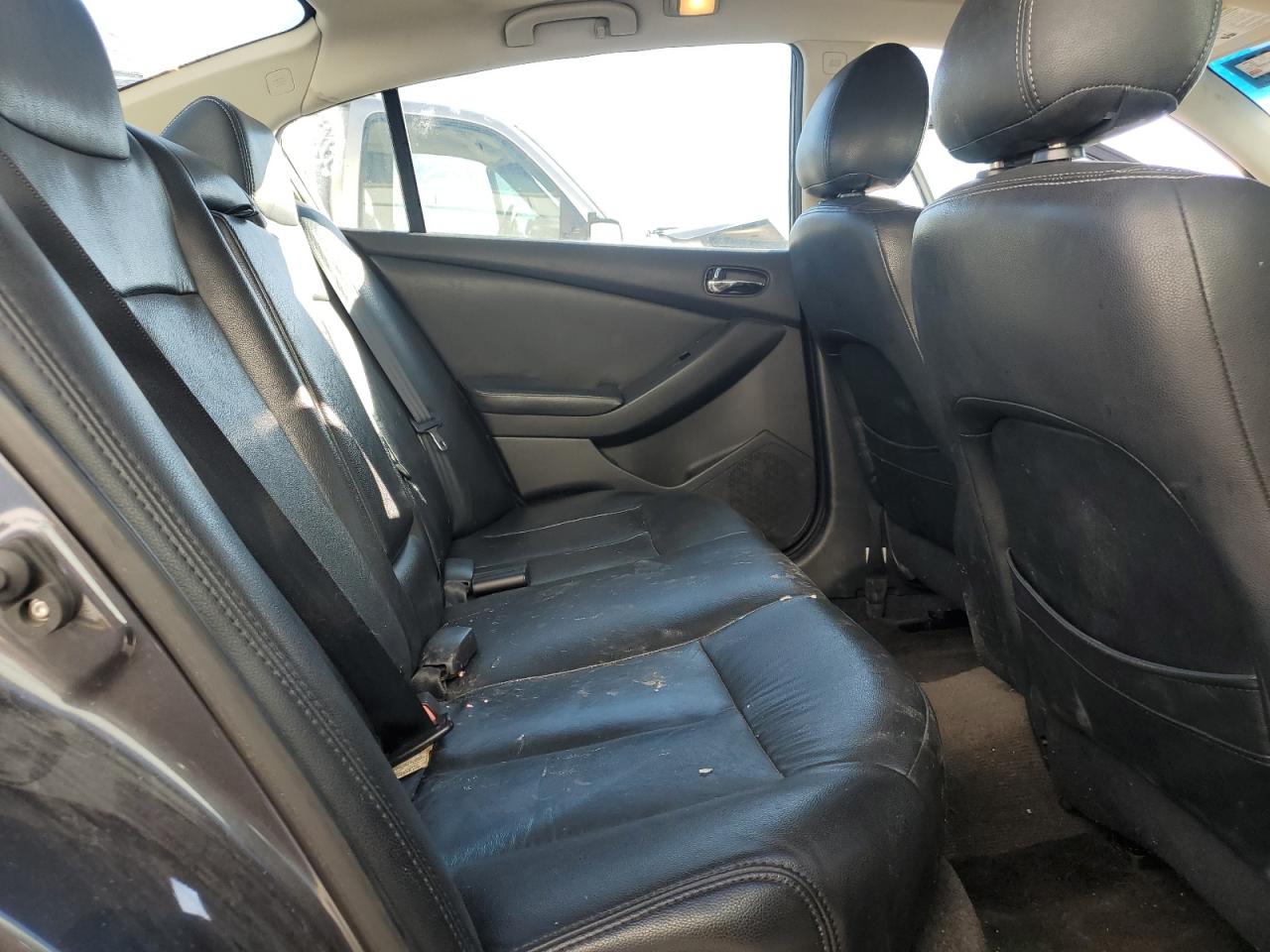 2009 Nissan Altima - Image 10
