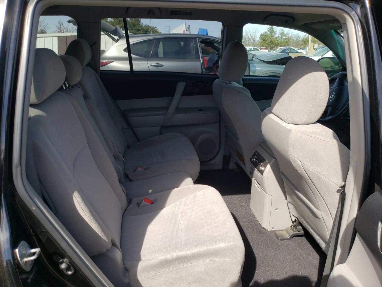 2011 Toyota Highlander - Image 10