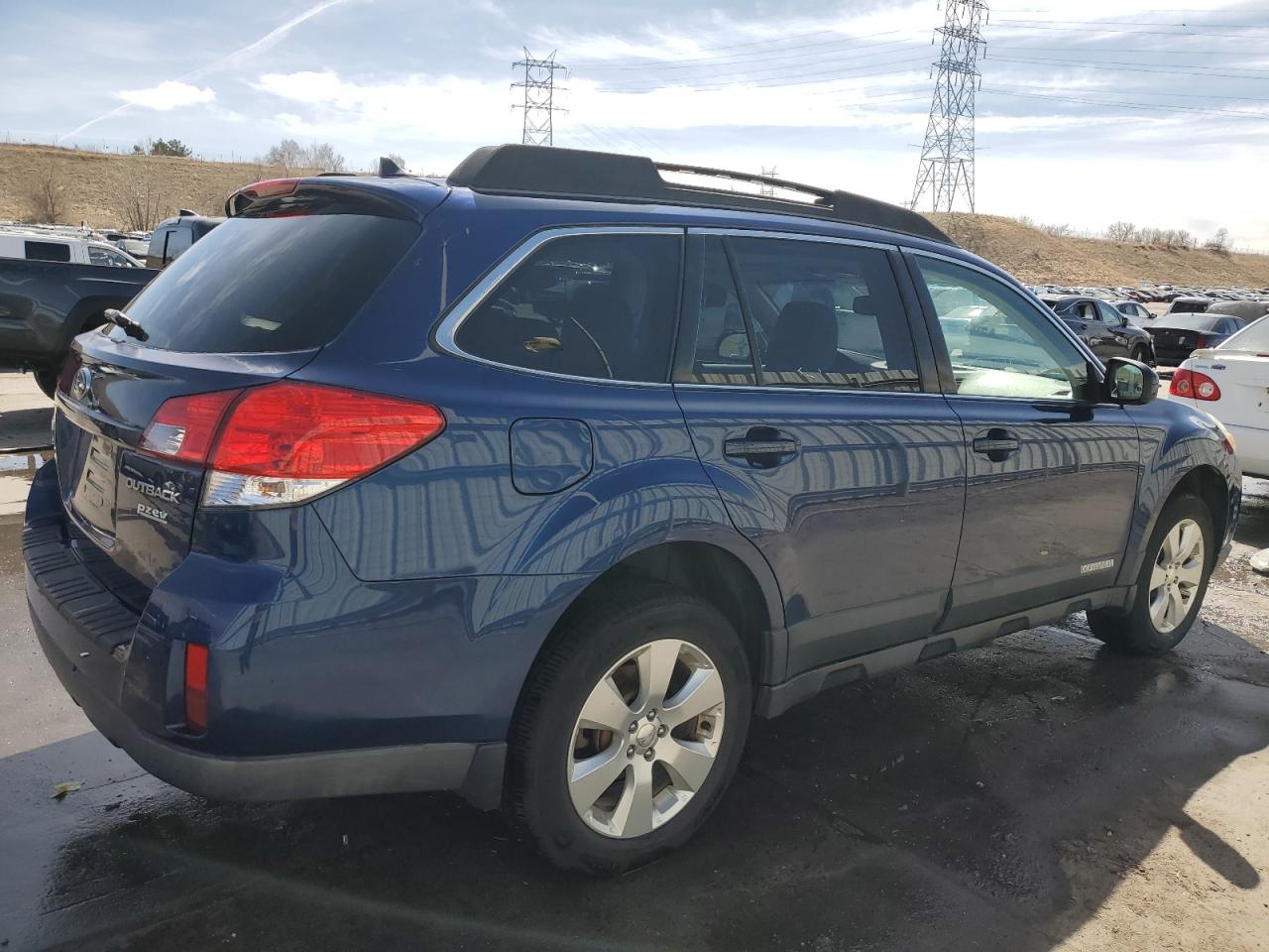 2011 Subaru Outback - Image 3