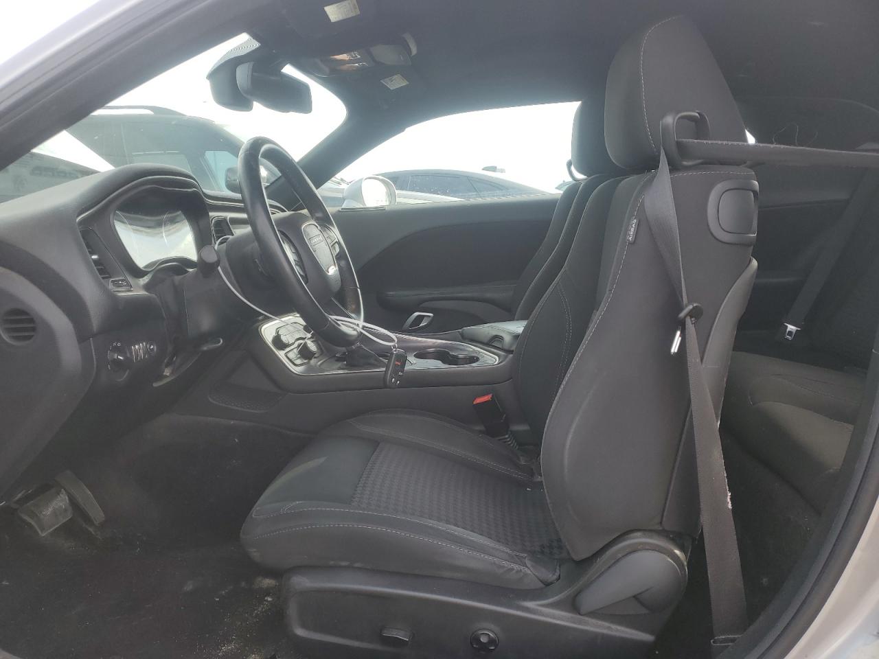2016 Dodge Challenger - Image 7