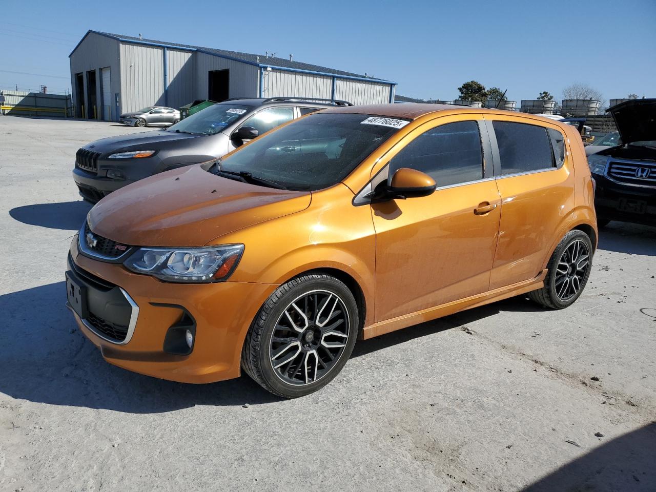 2017 Chevrolet Sonic Lt للبيع في Tulsa، OK - Front End