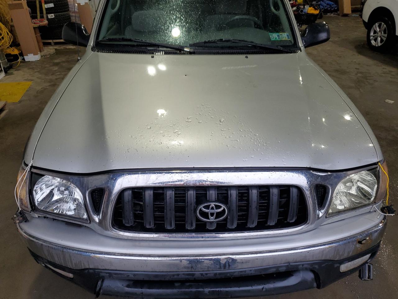 2004 Toyota Tacoma - Image 11