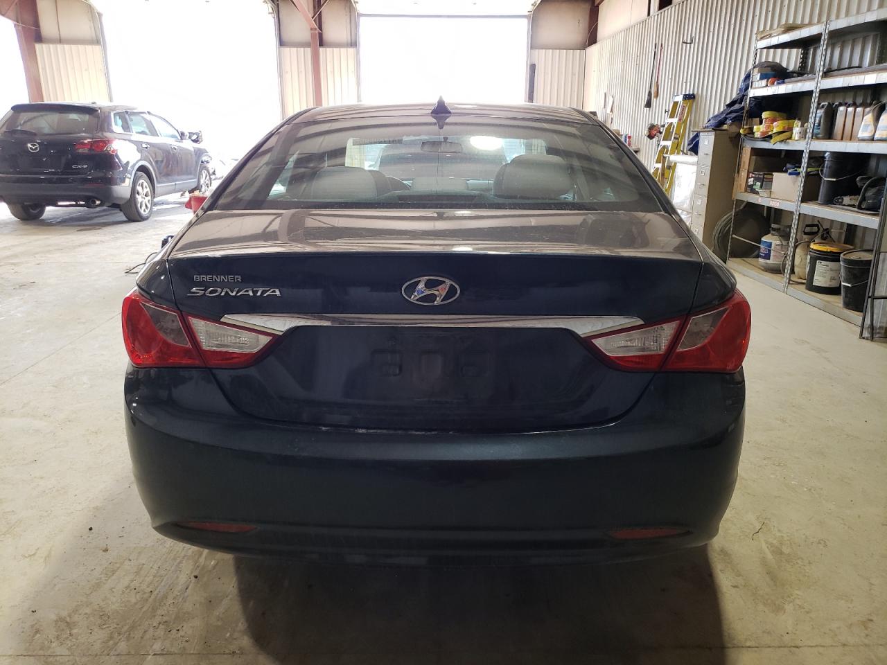 2011 Hyundai Sonata - Image 6