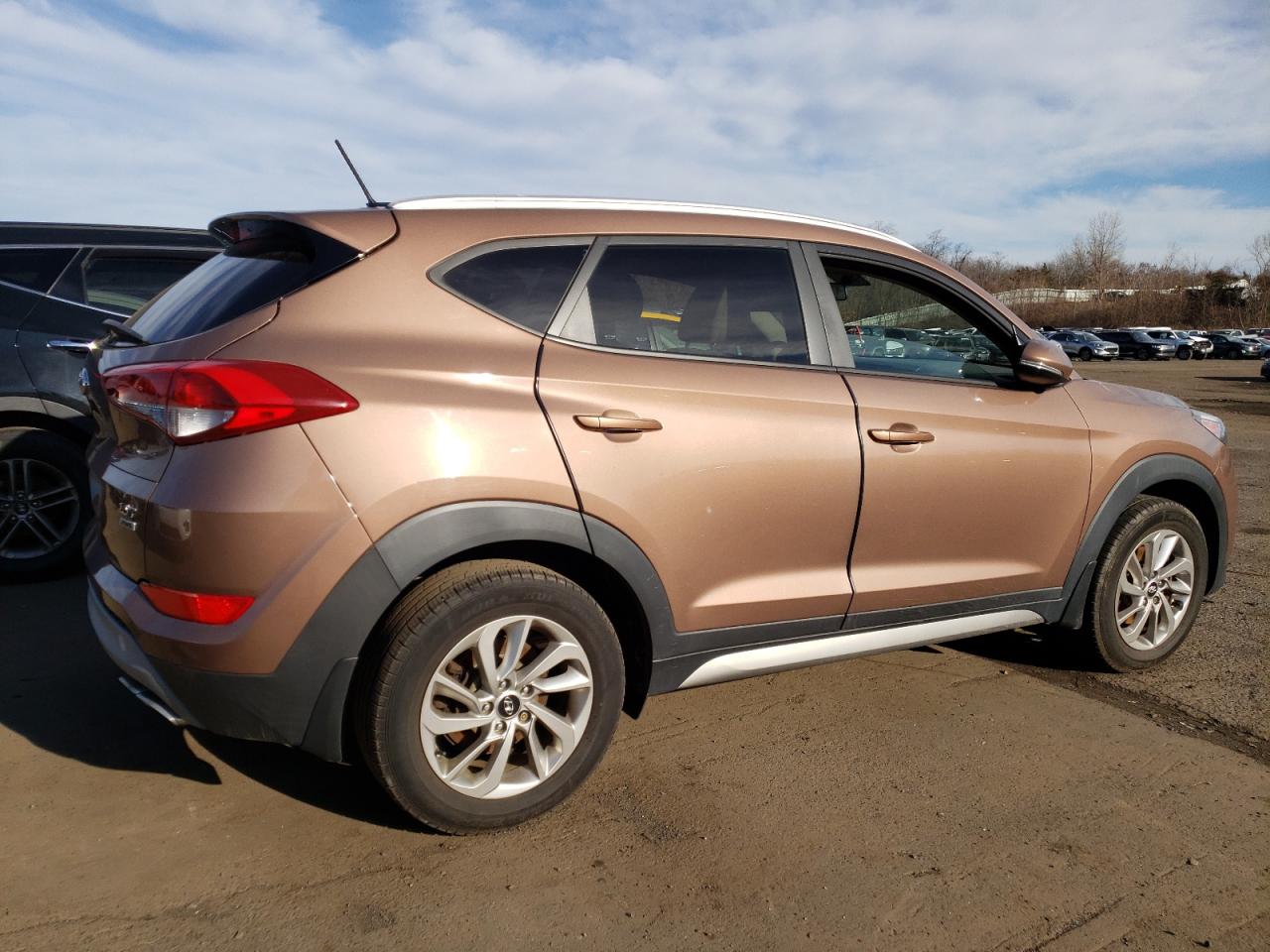 2017 Hyundai Tucson - Image 3