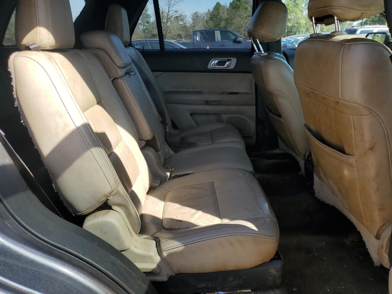2014 Ford Explorer - Image 12